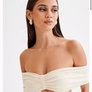 NWT Meshki Cream Off-Shoulder Crop Top